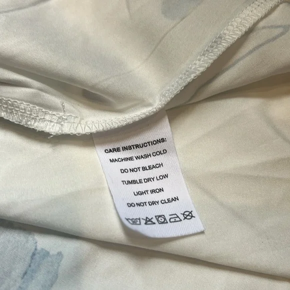 Exclusive Dress size small - Picture 11 of 11